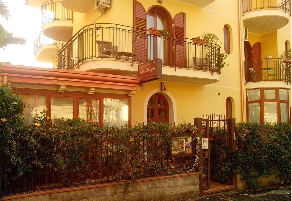 Villa Marysa Studio Apartment จีอาร์ดีนี นักซอส ภายนอก รูปภาพ