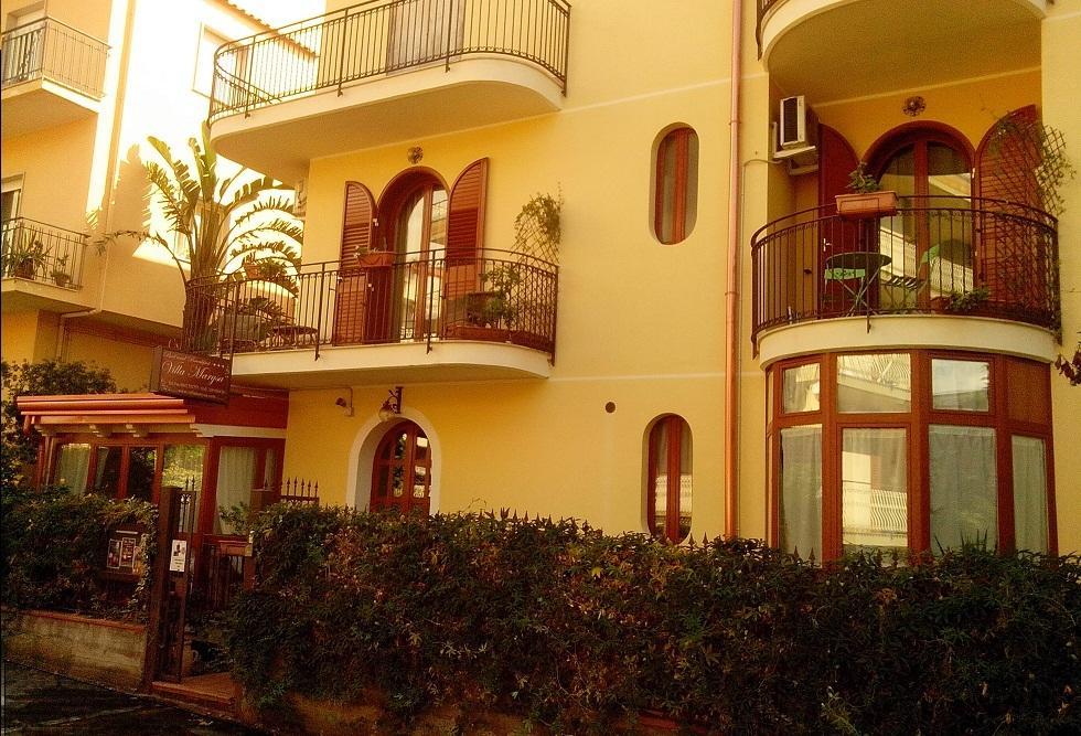 Villa Marysa Studio Apartment จีอาร์ดีนี นักซอส ภายนอก รูปภาพ